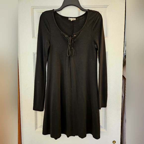 About A Girl Dresses & Skirts - Black long-sleeved skater dress - juniors medium